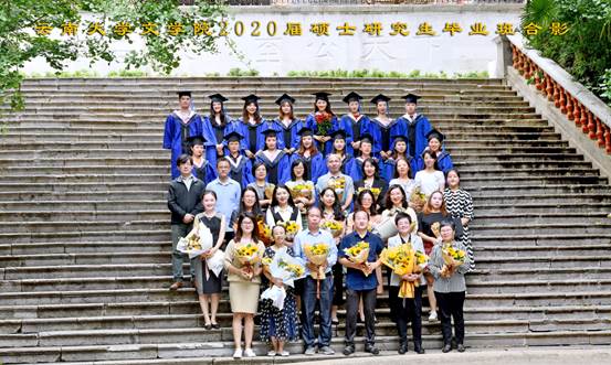说明: 说明: 说明: (2020届)38+2x云顶4008登录2020届硕士研究生毕业班合影 6x10寸38张